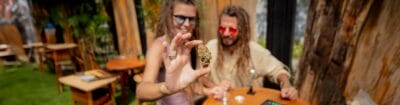 Cannabis konsumieren – mit Freunden und dem richtigen Setting