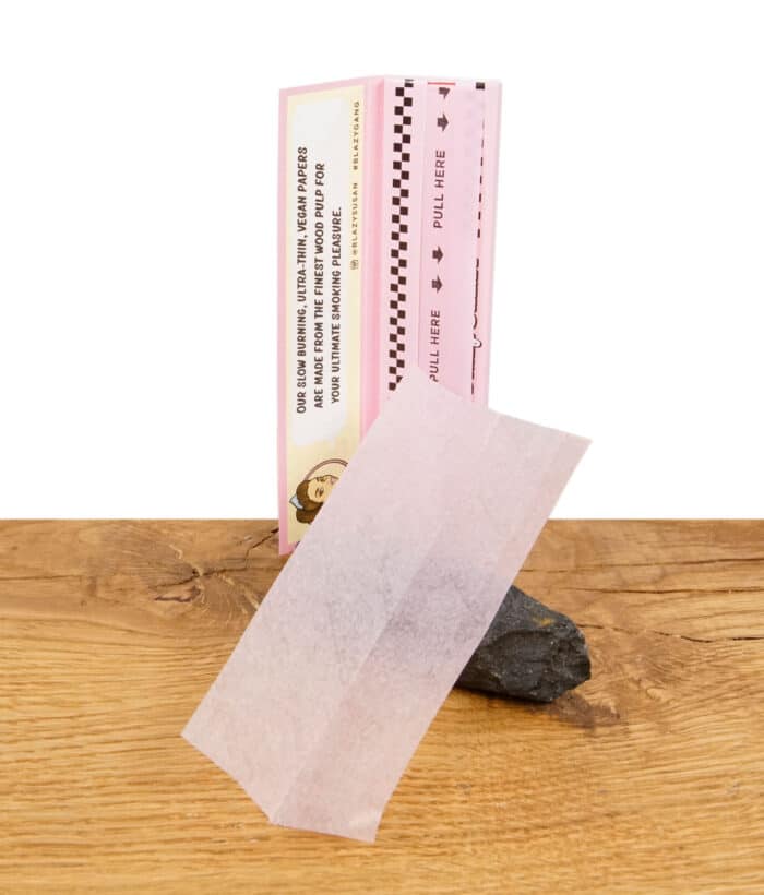 blazy-susan-pink-rolling-papers-king-size-slim-2.jpg