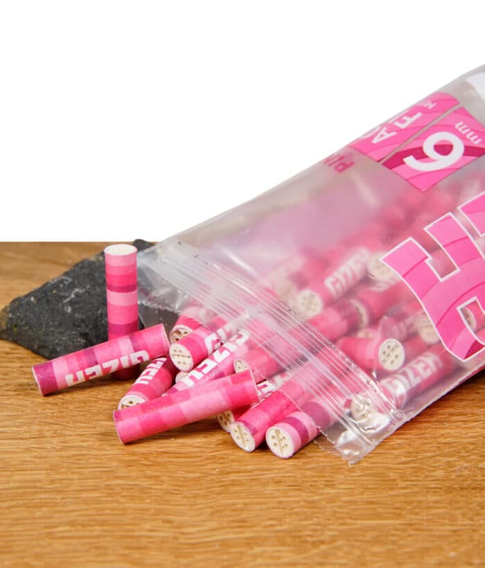 gizeh-pink-aktivkohlefilter-6mm-50er-pack-geoeffnet.jpg